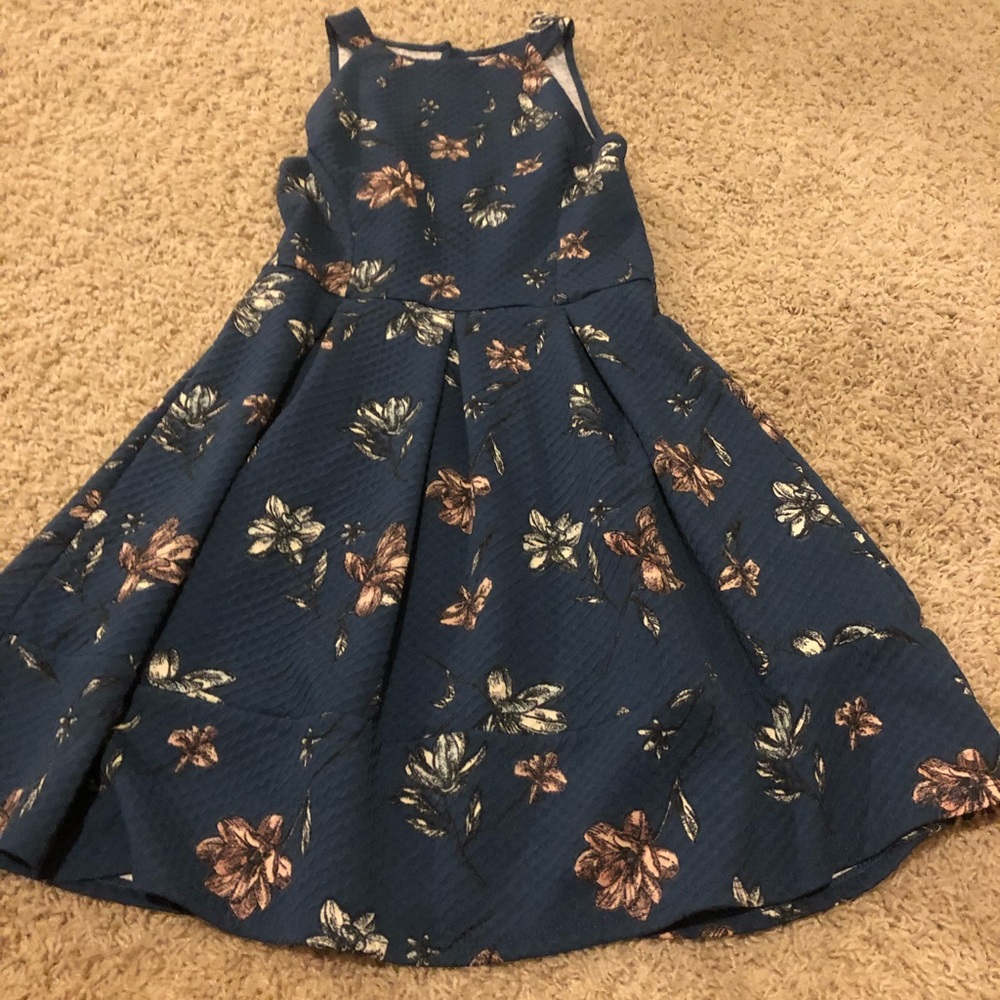 Floral blue dress